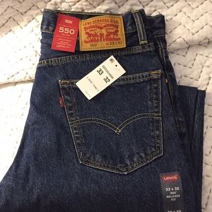 33x32 Levi’s 550 relaxed fit